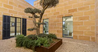 von_poll_real_estate_property_ES243745073_image_32