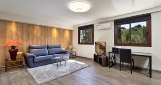 von_poll_real_estate_property_ES255092_image_14