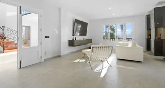 von_poll_real_estate_property_ES253745086_image_3