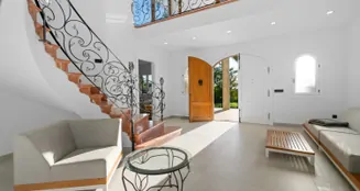 von_poll_real_estate_property_ES253745086_image_2