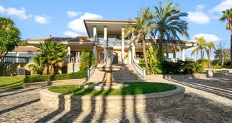 von_poll_real_estate_property_ES253745086_image_16