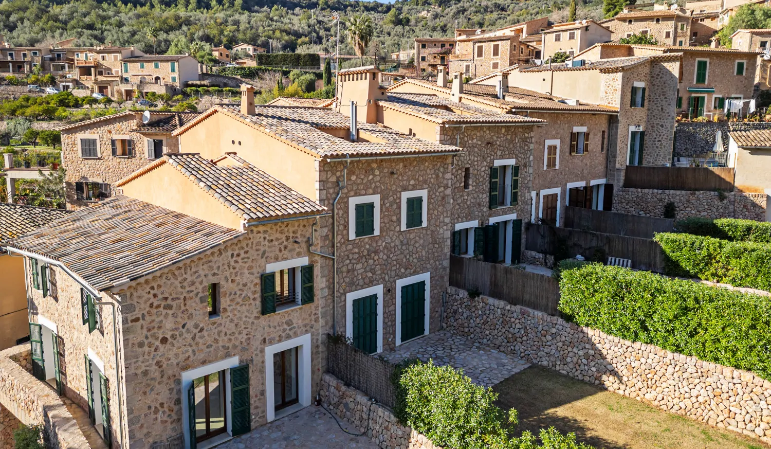 Casa-adosada-Fornalutx