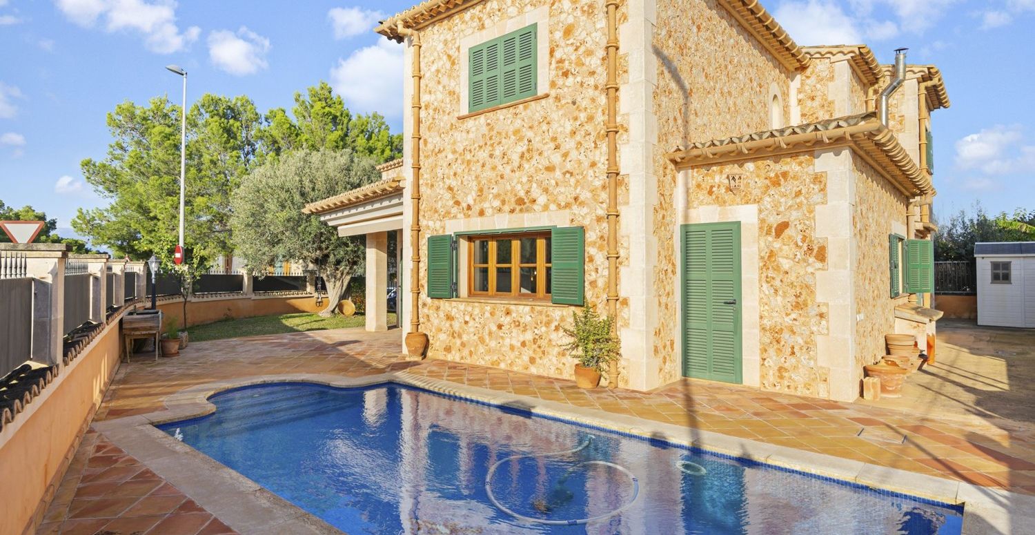 Chalet-adosado-Portol