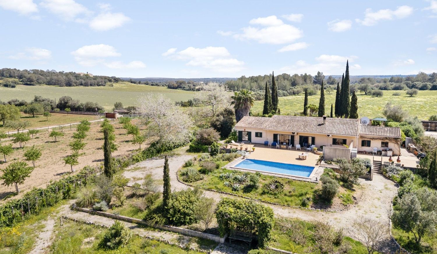 Finca-Biniali