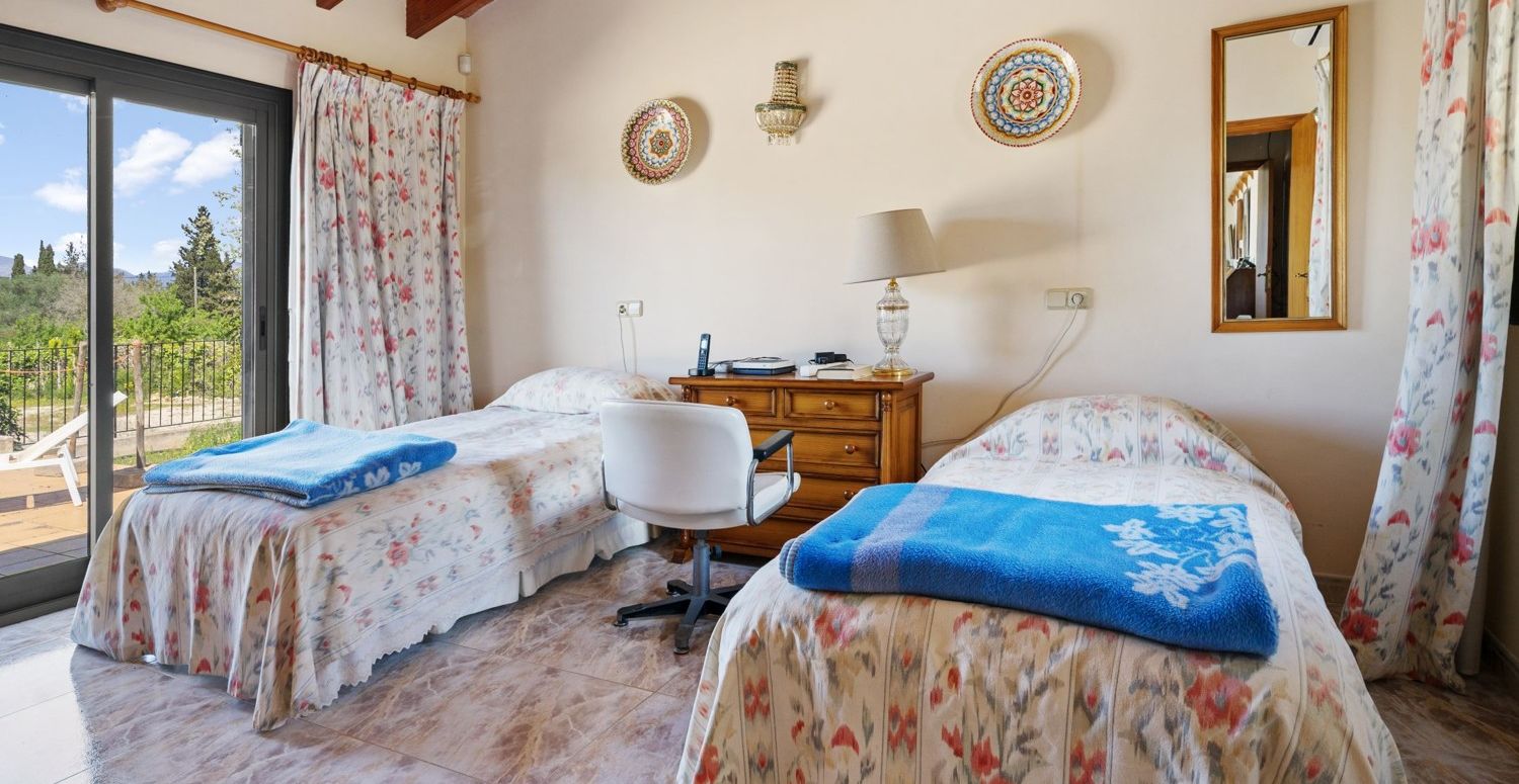Finca-Biniali