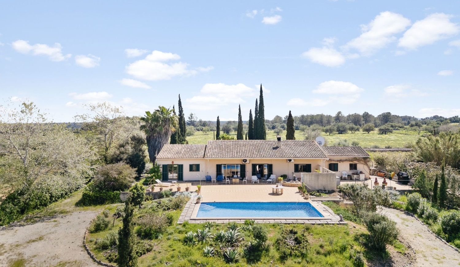 Finca-Biniali