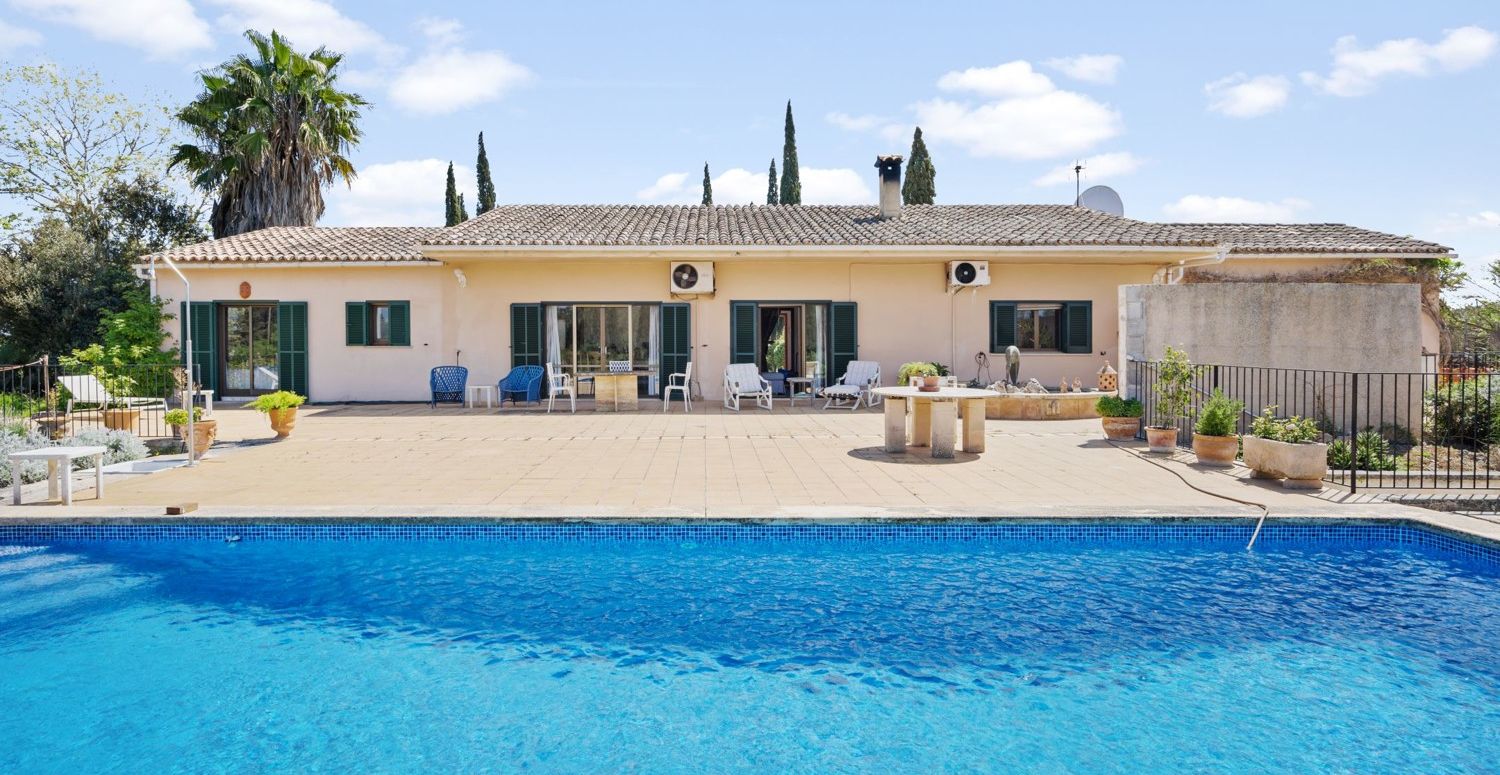 Finca-Biniali