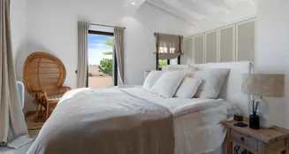 von_poll_real_estate_property_ES253745402_image_8