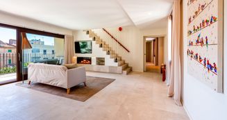 von_poll_real_estate_property_ES253745398_image_2