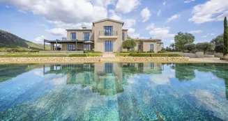 von_poll_real_estate_property_ES253745424_image_5