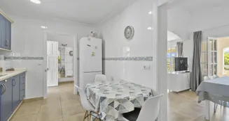 von_poll_real_estate_property_ES253745472_image_38