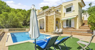 von_poll_real_estate_property_ES253745472_image_54