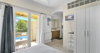 von_poll_real_estate_property_ES253745472_image_39