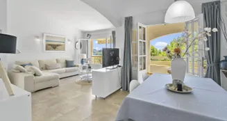 von_poll_real_estate_property_ES253745472_image_35