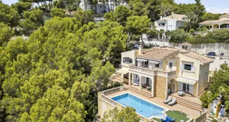 von_poll_real_estate_property_ES253745472_image_64