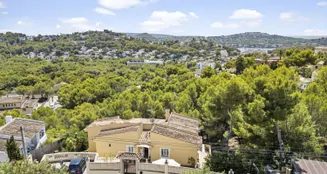 von_poll_real_estate_property_ES253745472_image_63