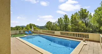 von_poll_real_estate_property_ES253745472_image_23