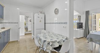 von_poll_real_estate_property_ES253745472_image_5