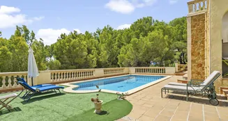 von_poll_real_estate_property_ES253745472_image_24