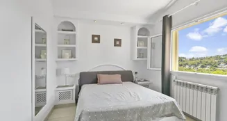 von_poll_real_estate_property_ES253745472_image_8