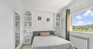 von_poll_real_estate_property_ES253745472_image_8