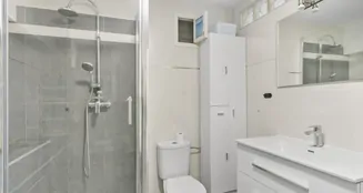 von_poll_real_estate_property_ES253745472_image_14