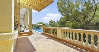 von_poll_real_estate_property_ES253745472_image_18