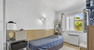 von_poll_real_estate_property_ES253745472_image_77