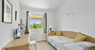 von_poll_real_estate_property_ES253745472_image_73