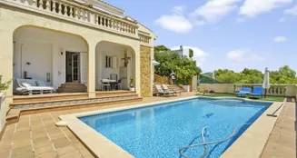 von_poll_real_estate_property_ES253745472_image_88