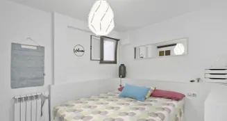 von_poll_real_estate_property_ES253745472_image_79