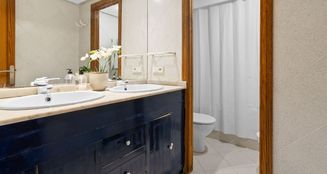 von_poll_real_estate_property_ES253745479_image_6
