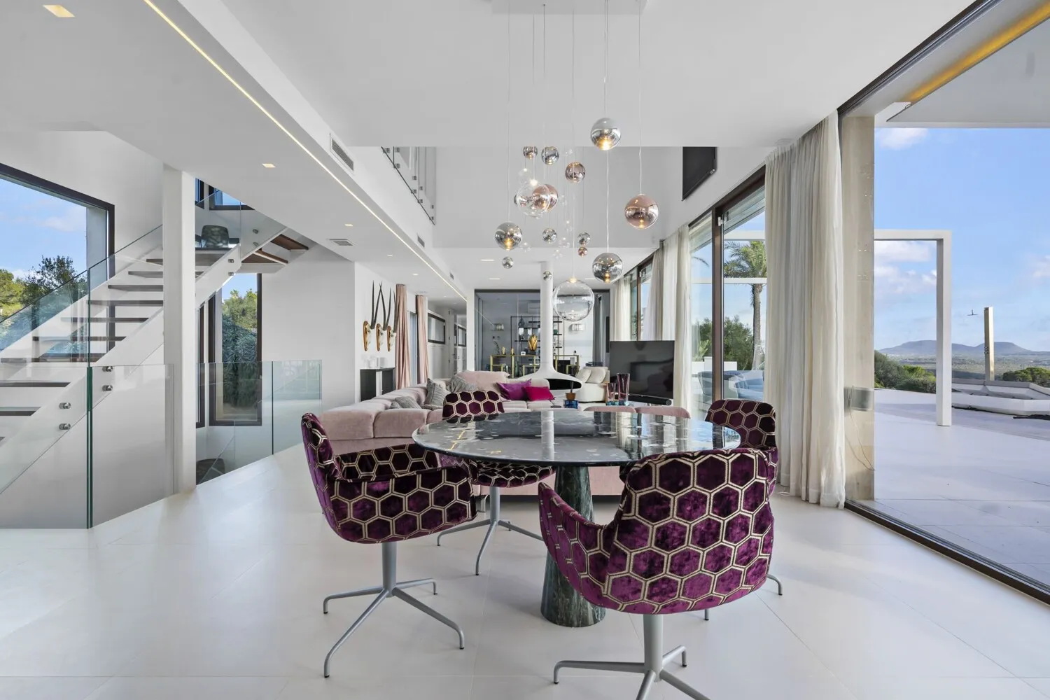Dining table with access to the upper floor