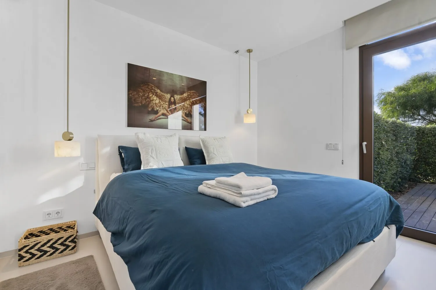 Bedroom with double bed