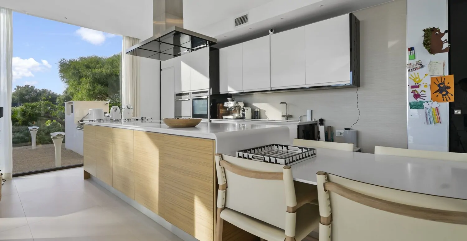 Cocina equipada moderna