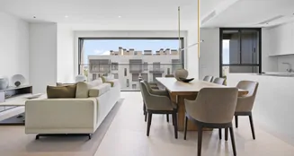 von_poll_real_estate_property_ES253745555_01_image_2