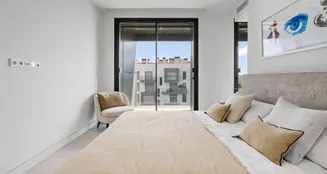 von_poll_real_estate_property_ES253745555_01_image_7