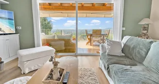 von_poll_real_estate_property_ES253745567_image_2