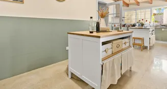 von_poll_real_estate_property_ES253745567_image_4