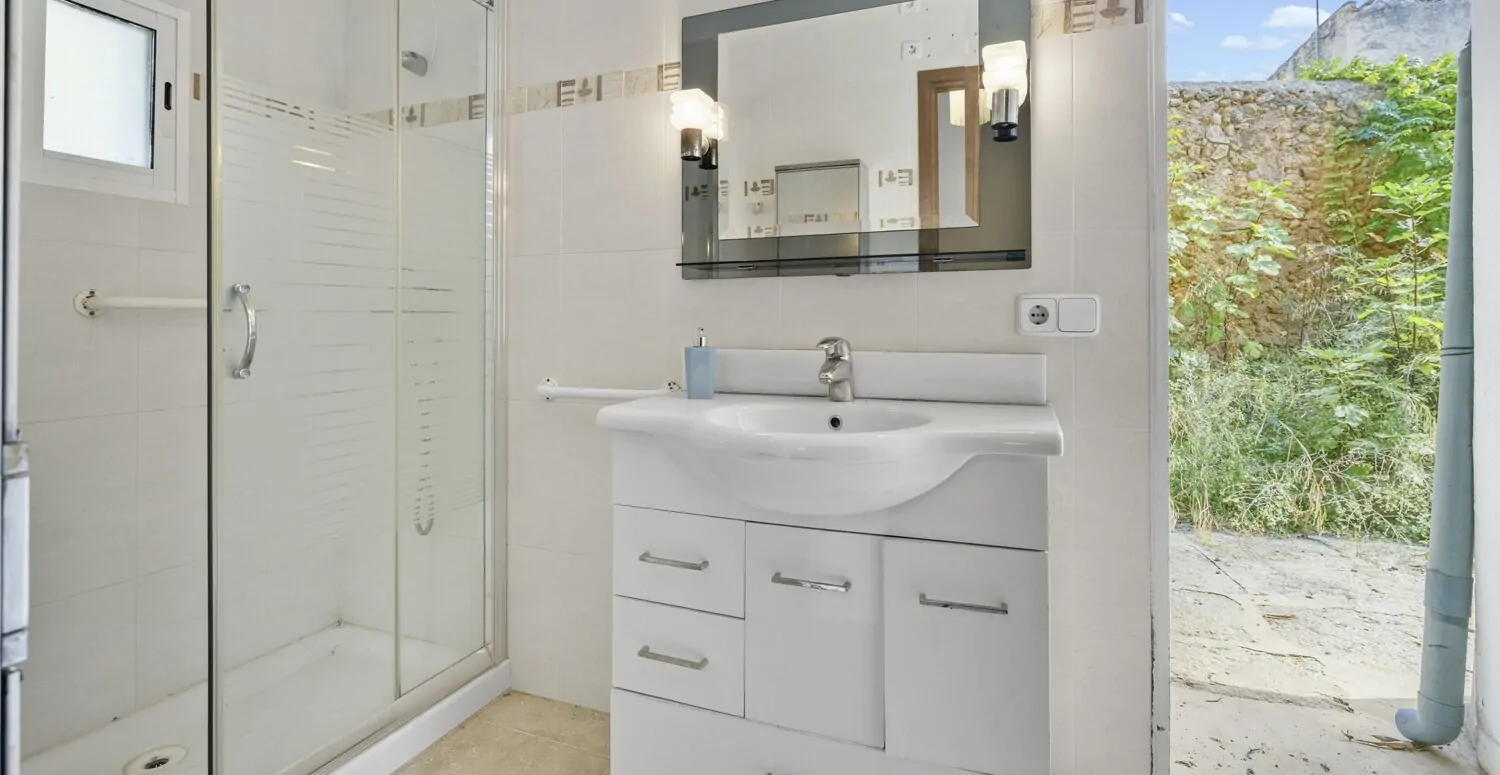 Bad mit Zugang zum Patio