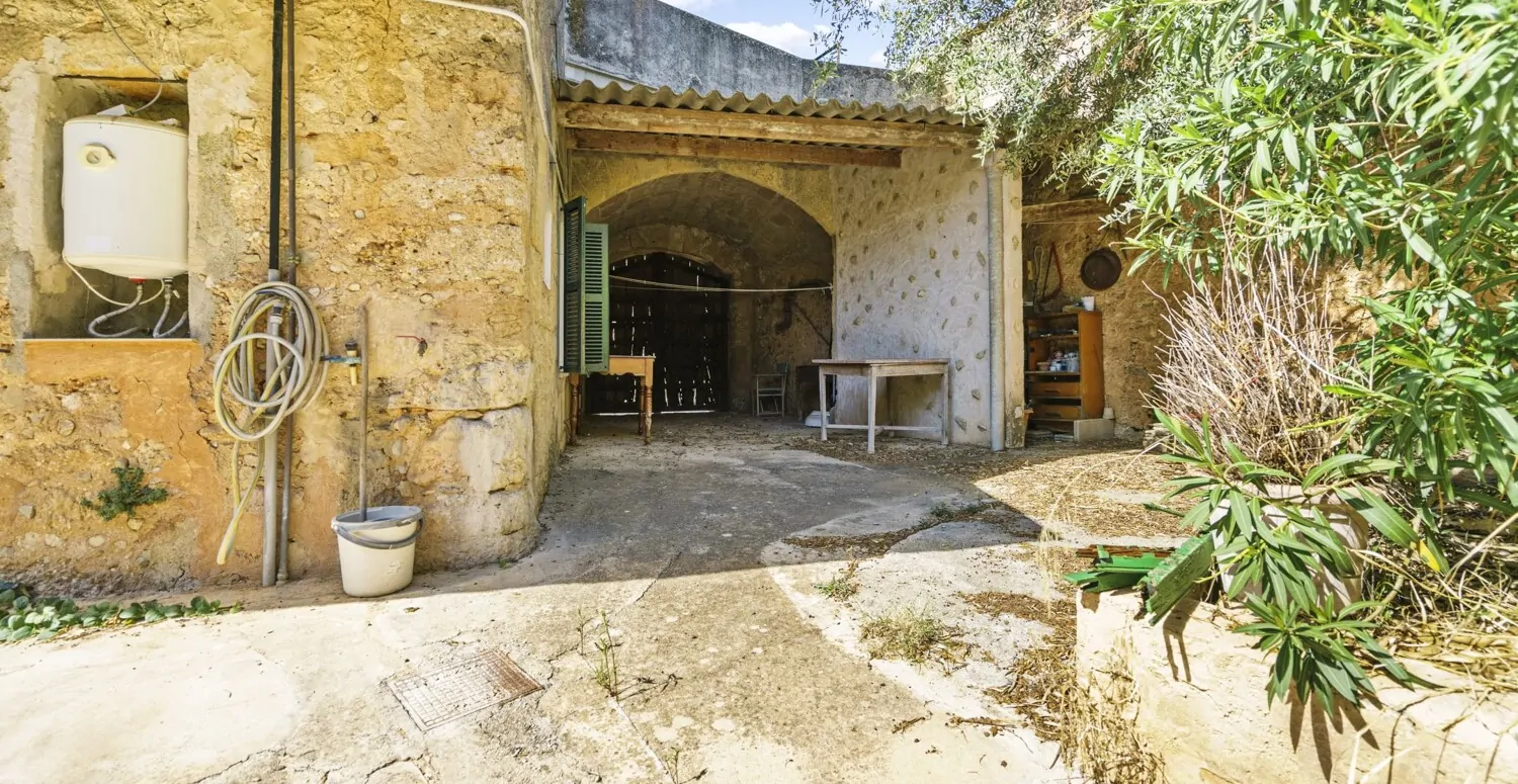 Garage mit Lagerraum