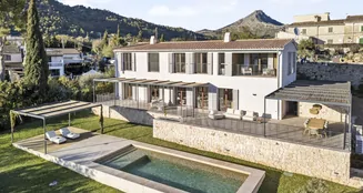 von_poll_real_estate_property_ES253745605_image_1