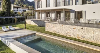 von_poll_real_estate_property_ES253745605_image_0