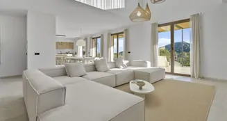 von_poll_real_estate_property_ES253745605_image_2