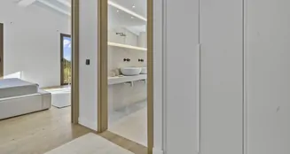 von_poll_real_estate_property_ES253745605_image_15