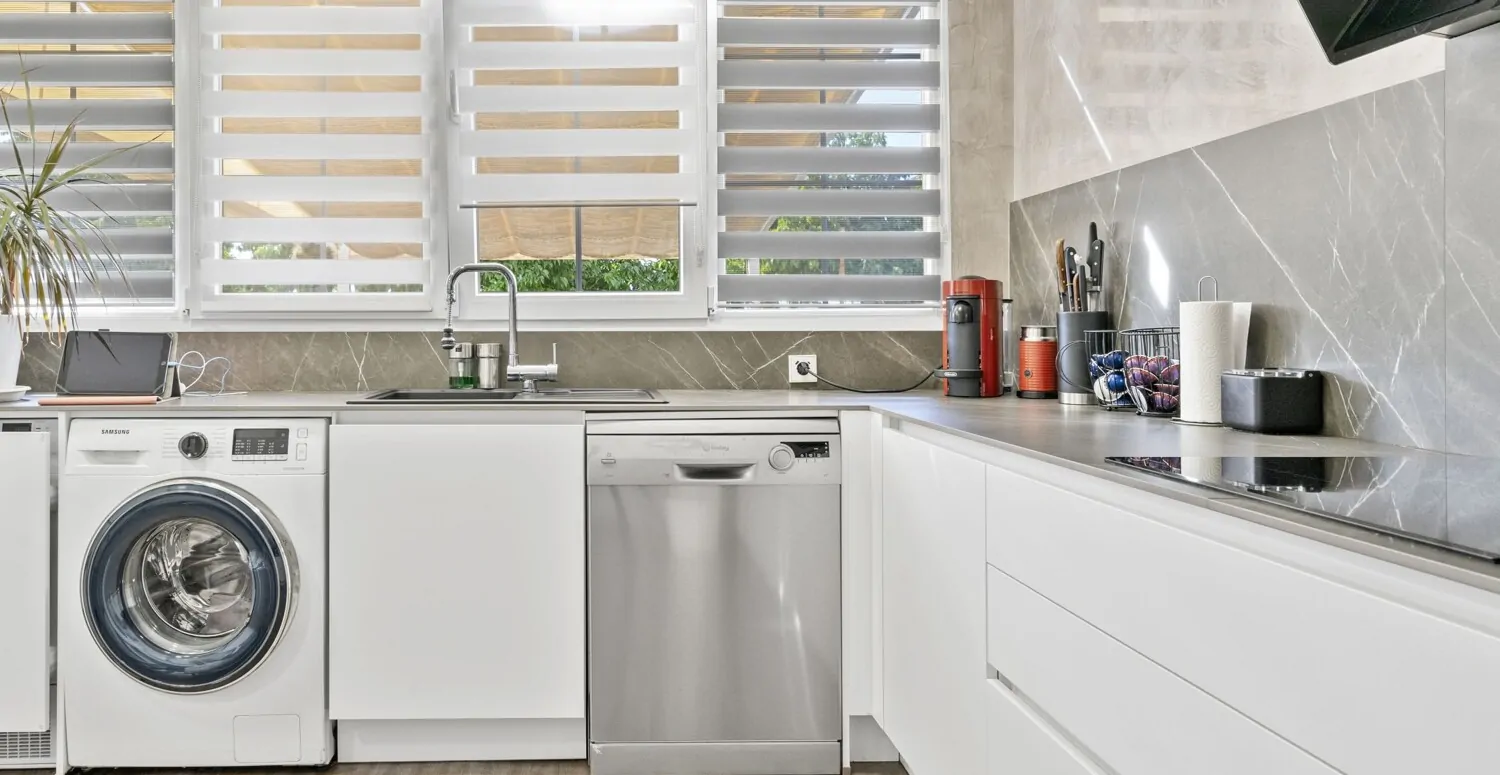 Einbauküche mit Waschmaschine