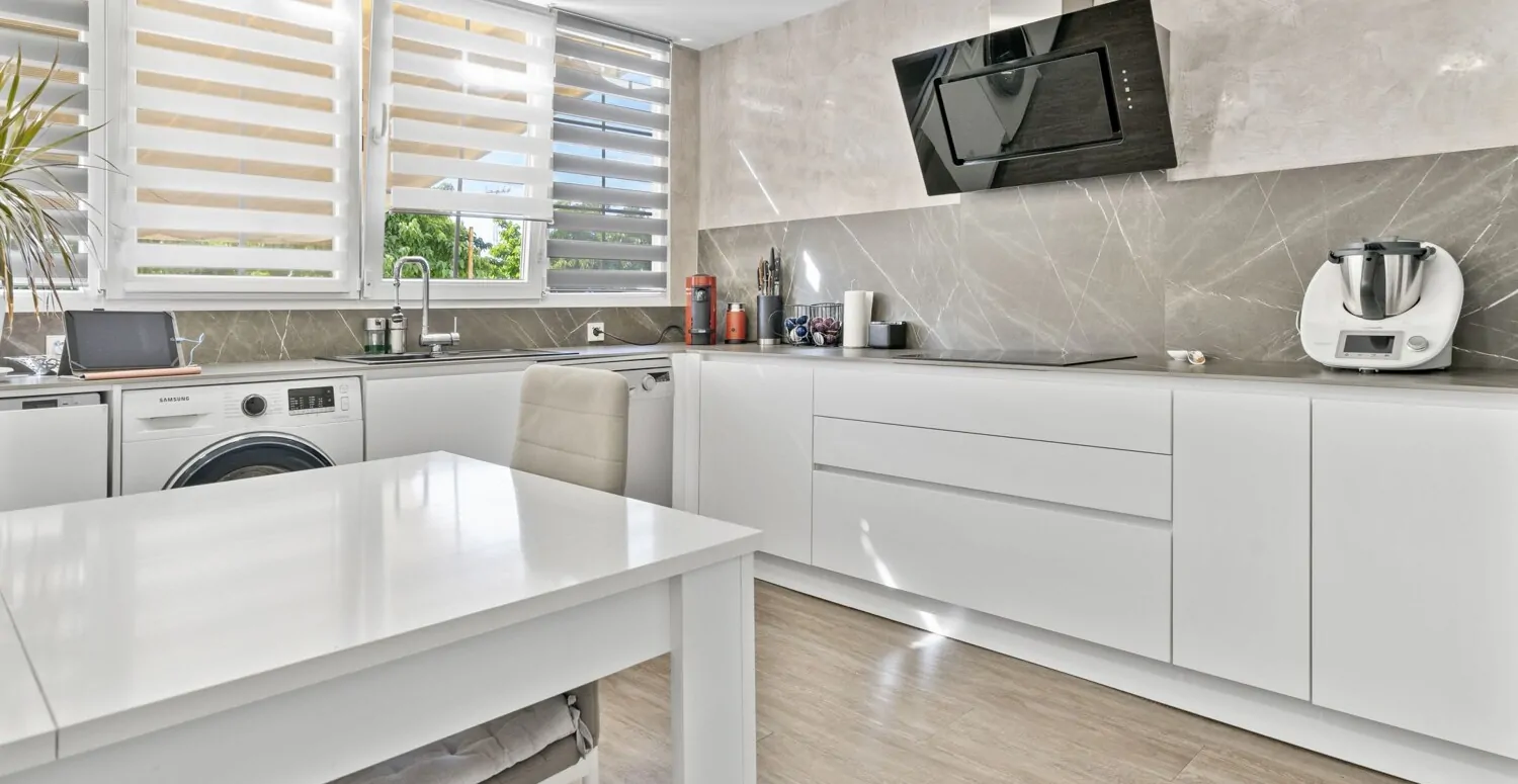 Moderne Einbauküche