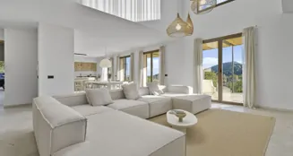 von_poll_real_estate_property_ES253745605_image_28