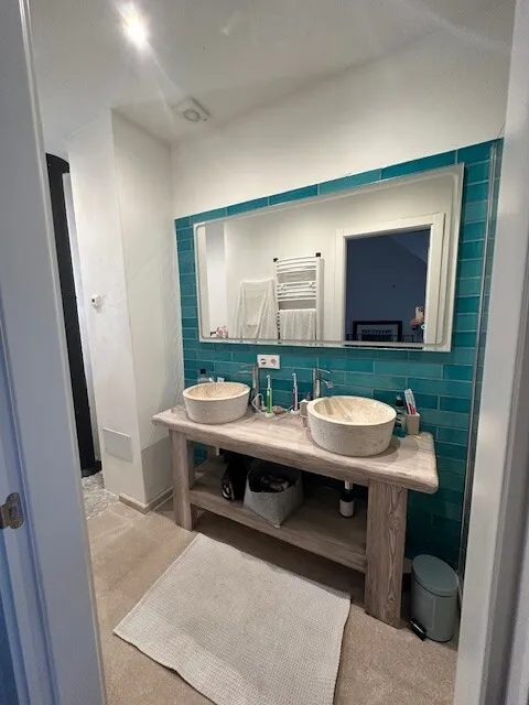 Badezimmer im ersten Stock
