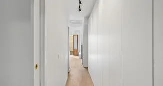 von_poll_real_estate_property_ES253745651_image_7